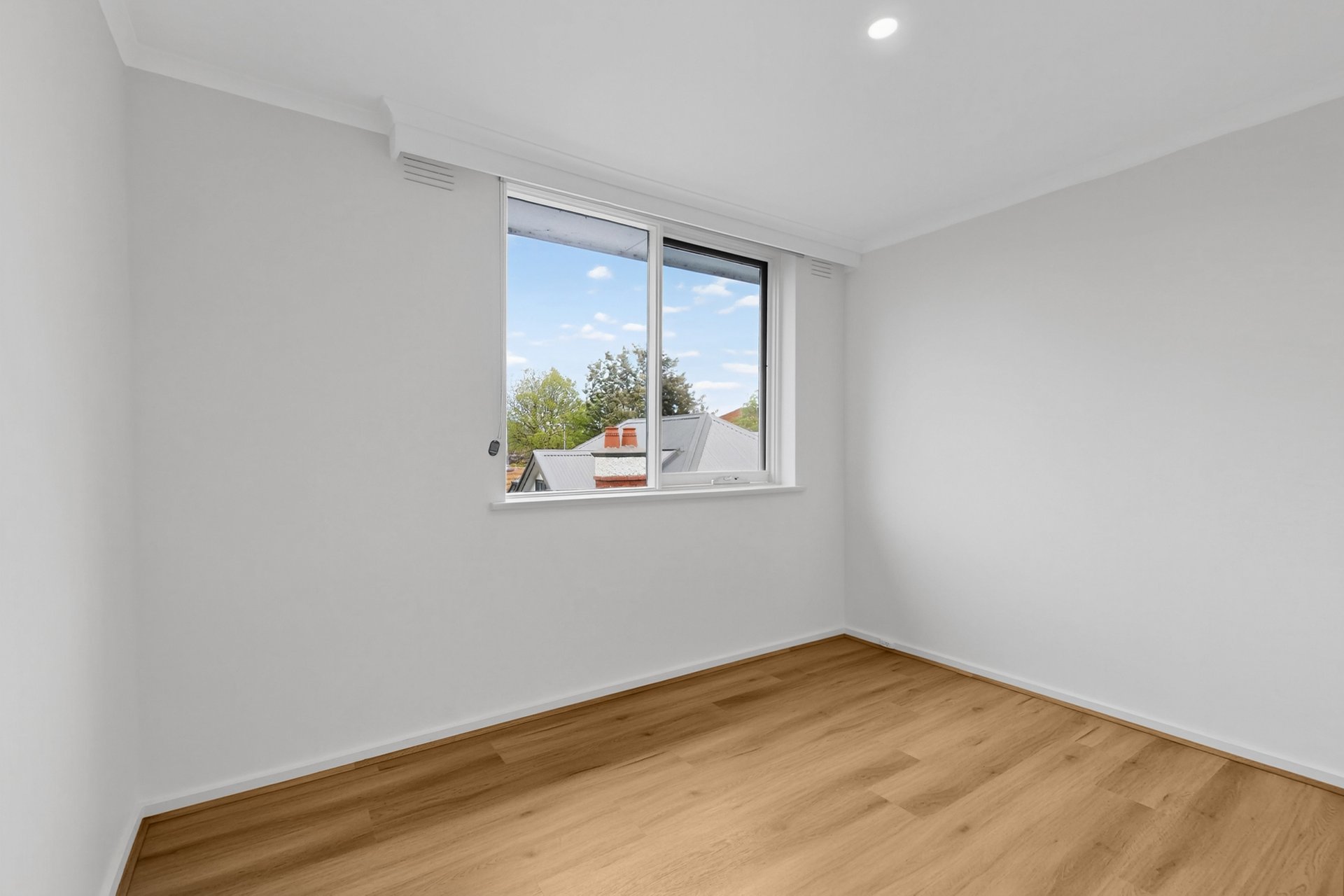 3/27 Spray Street, Elwood image 5