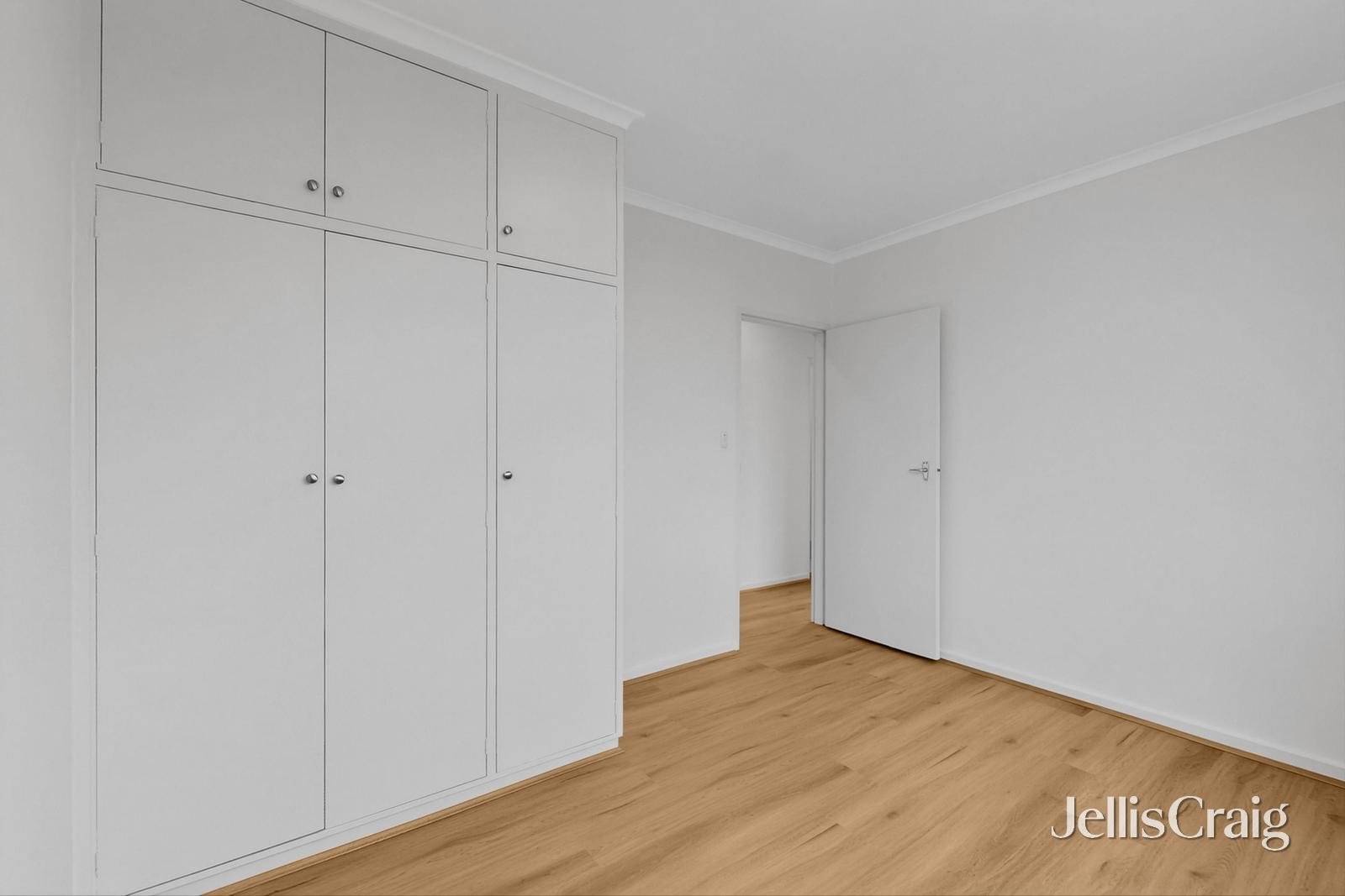 3/27 Spray Street, Elwood image 5