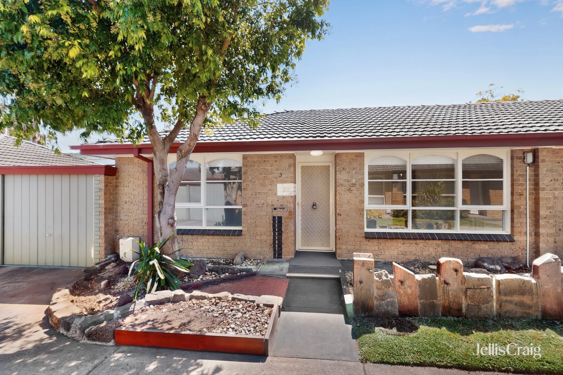 3/28 Coorigil Road, Carnegie image 1
