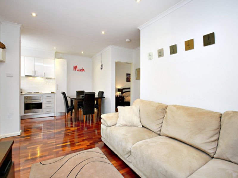3/28 Daly Street, Brunswick West image 4