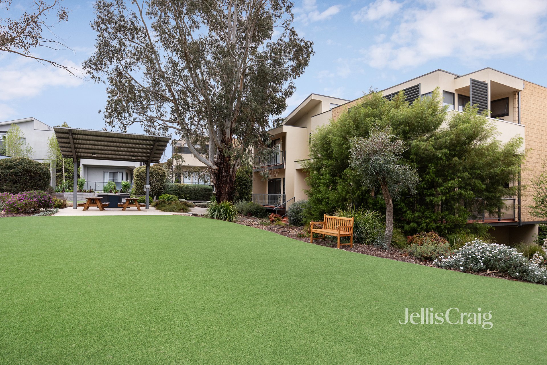 3/28 Diamond Boulevard, Greensborough image 9