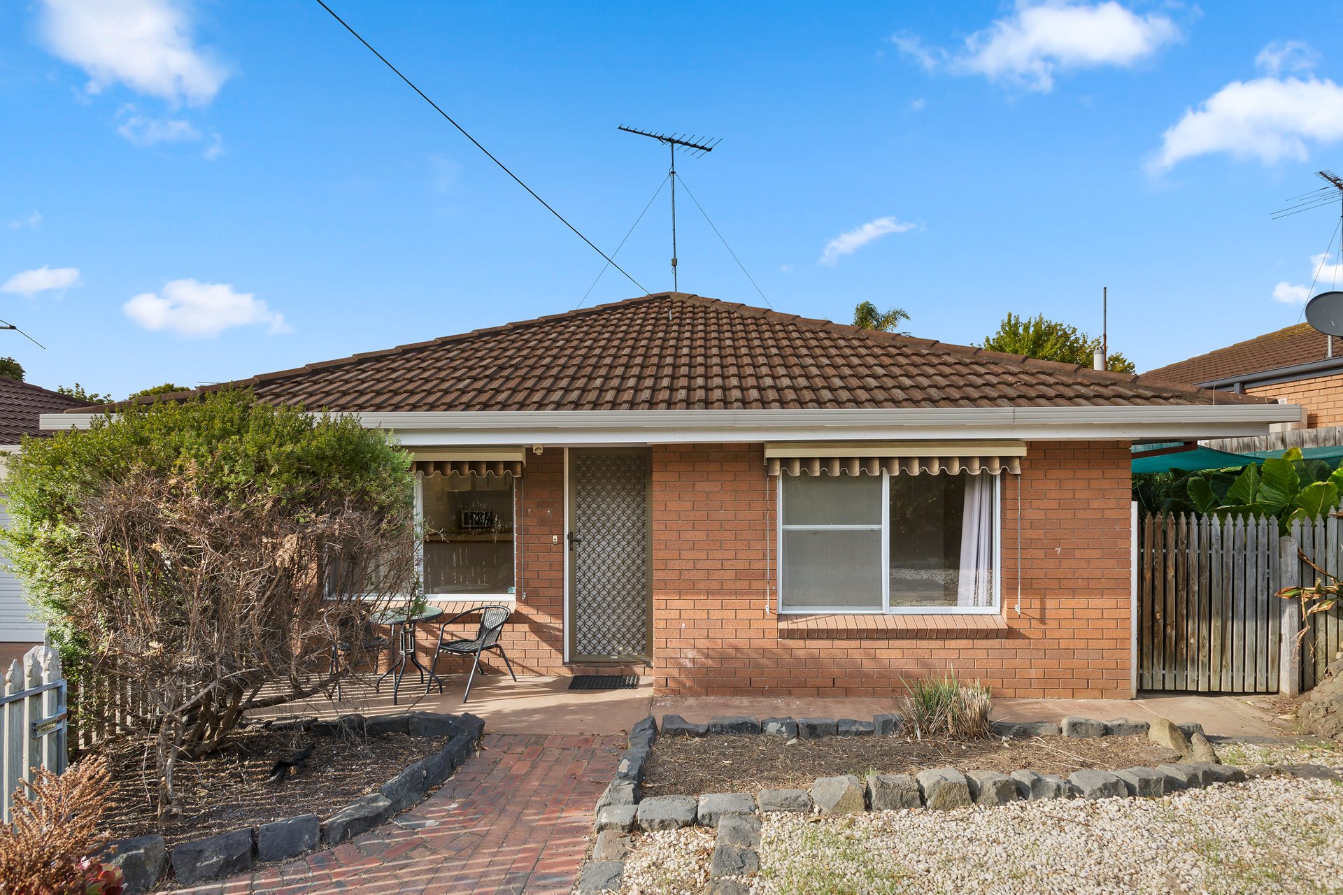 3/28 Fairview Street, Belmont image 1