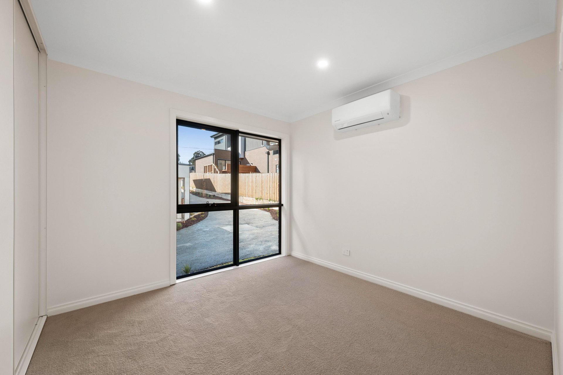 3/28 Highland Crescent, Mooroolbark image 7