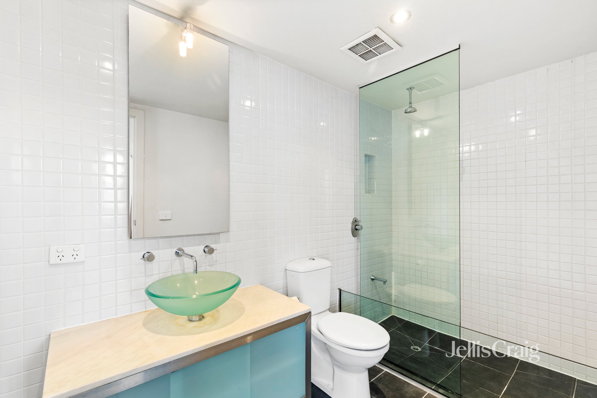 32/8 Hull St, Richmond image 5