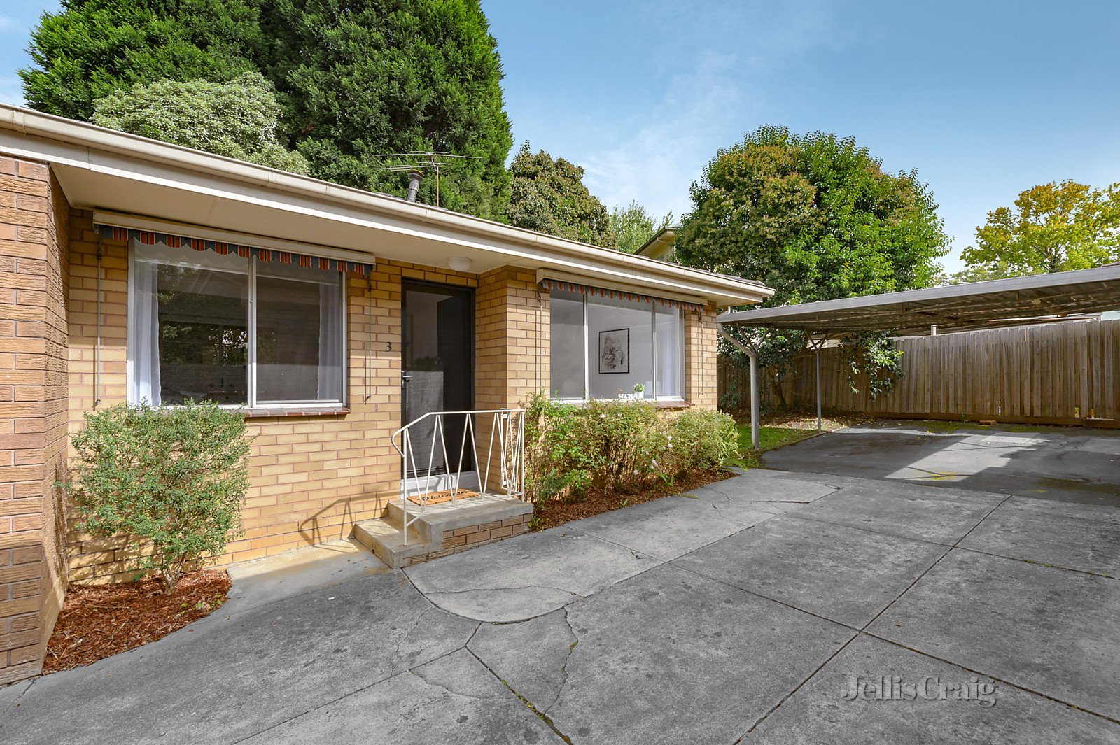 3/28 Lasiandra Avenue, Forest Hill image 1