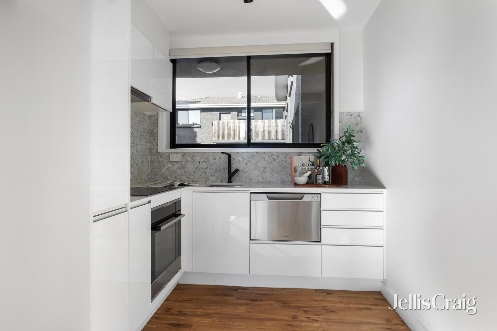 3/28 McArthur Street, Malvern image 3