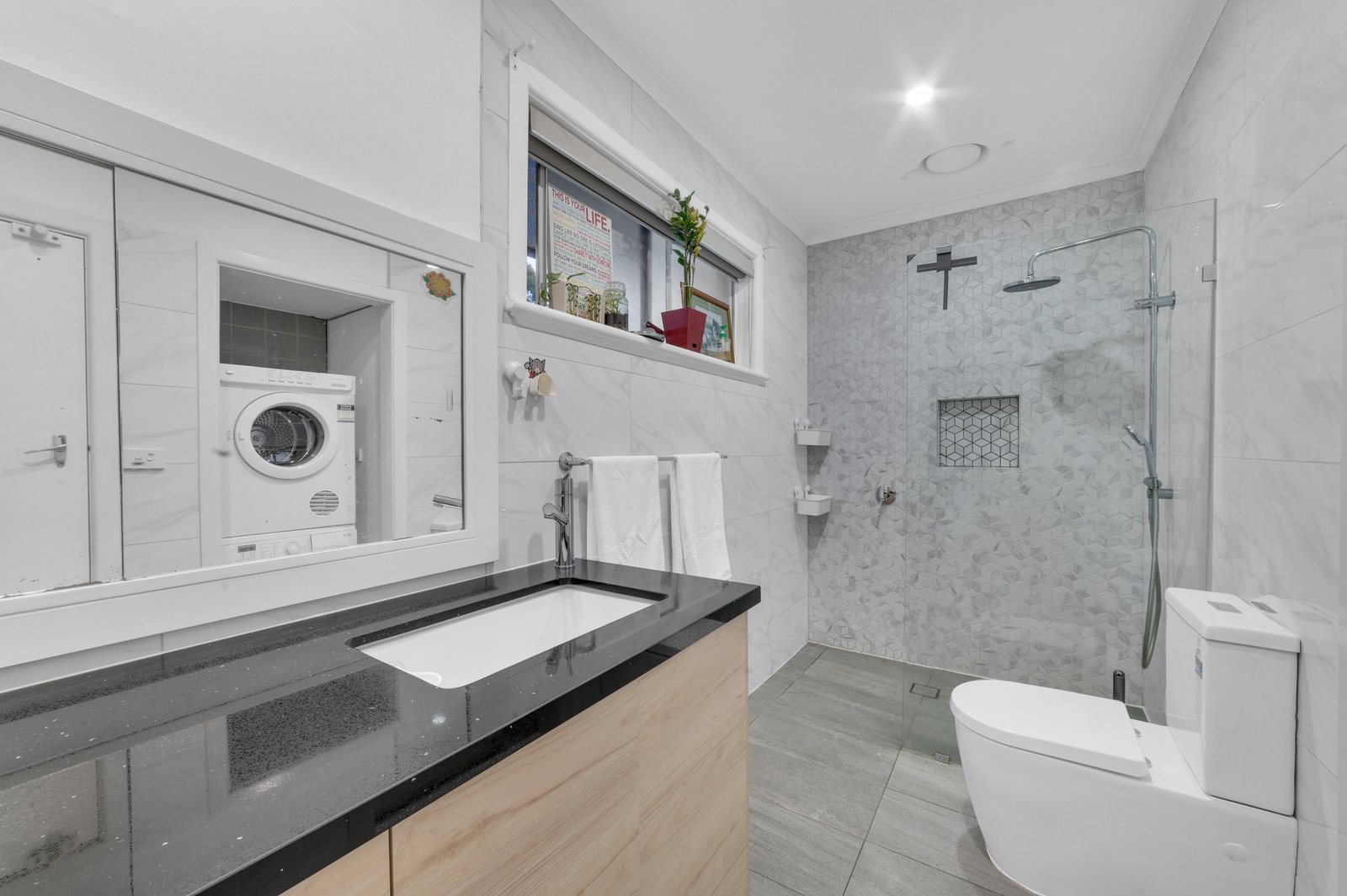 Property Gallery Thumbnail 6