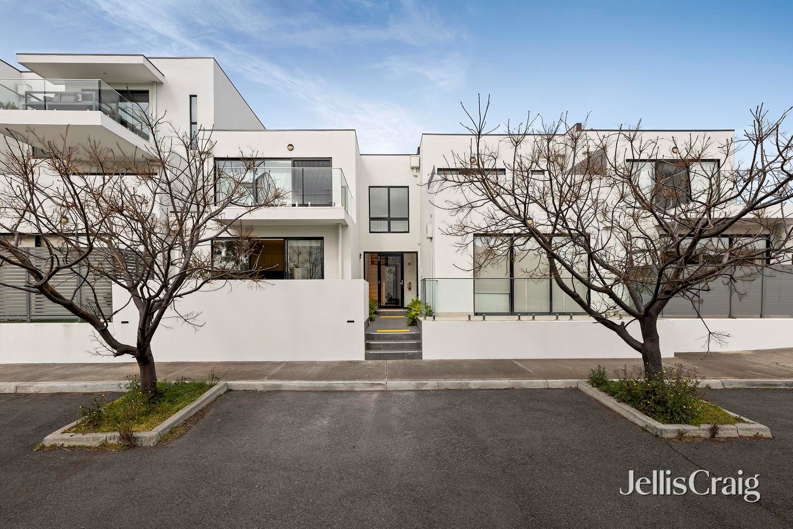 3/28 Salisbury Street, Yarraville image 1