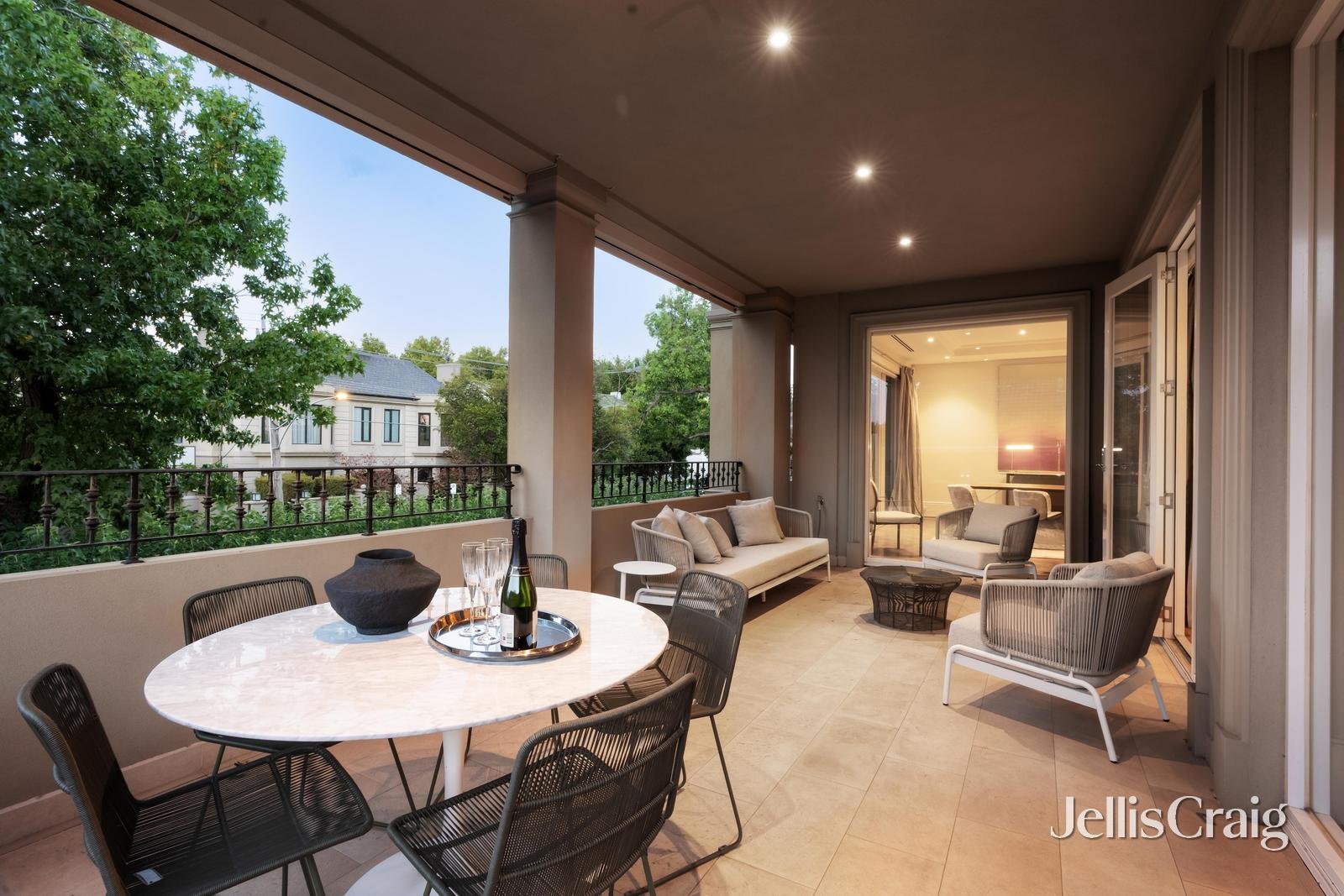 3/28 Springfield Avenue, Toorak image 6