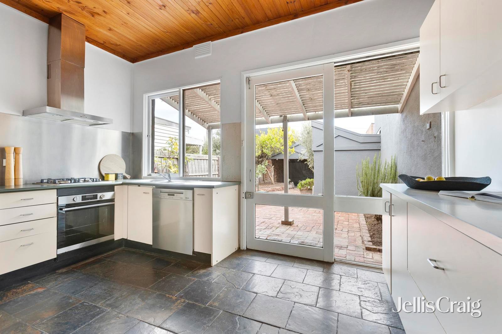 329 Brunswick Road, Brunswick image 5