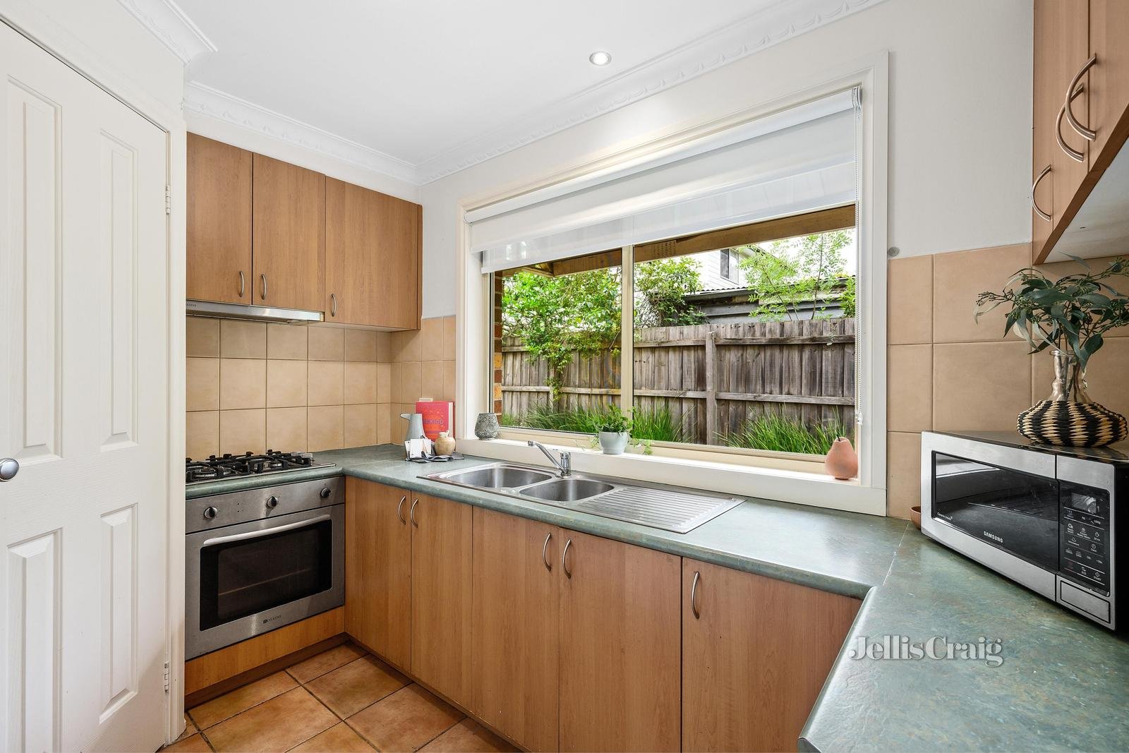 3/29 Haig Street, Croydon image 2