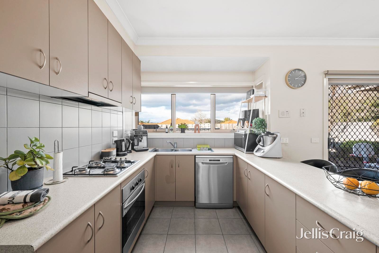 3/29 Slevin Street, Lilydale image 2