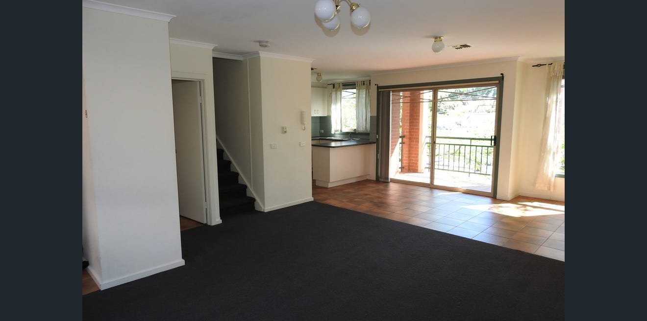 32/910 Canterbury Road, Box Hill image 3