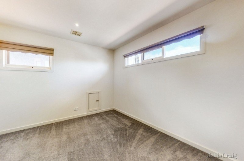 32A Flower Street, Essendon image 8