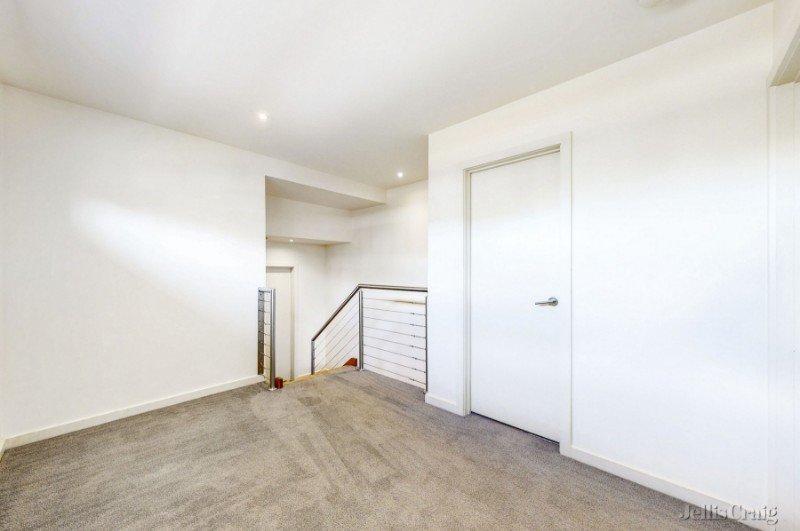 32A Flower Street, Essendon image 5