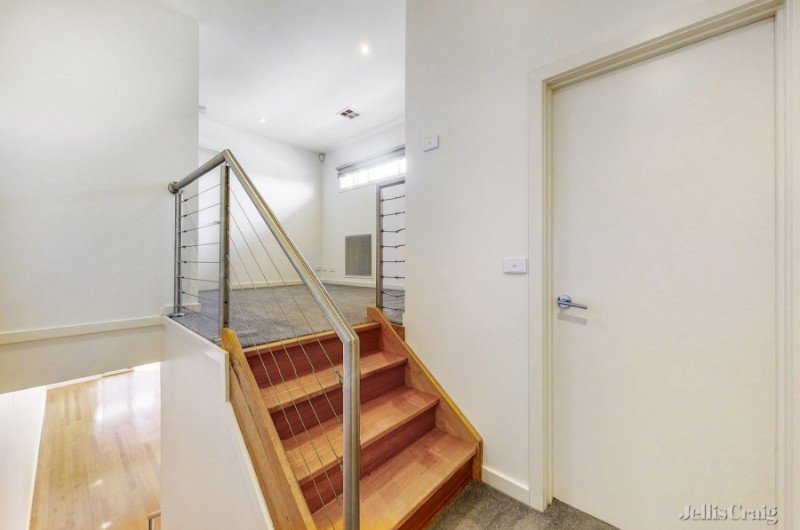 32A Flower Street, Essendon image 4
