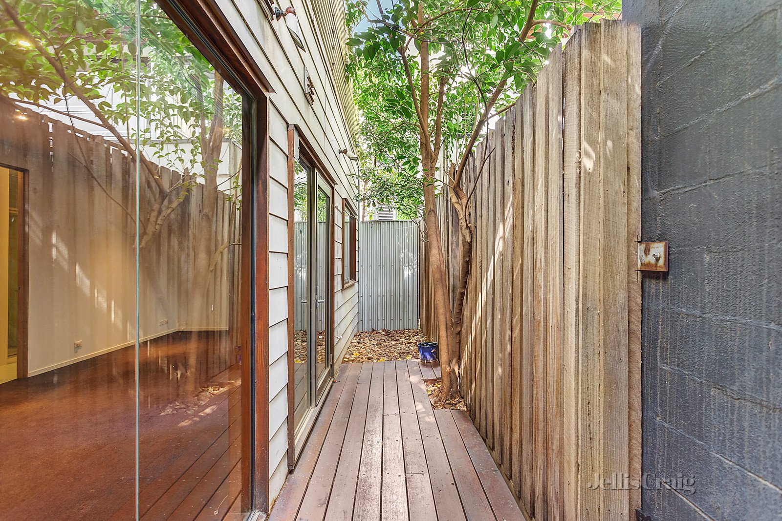 32A Hinton Lane, Prahran image 4