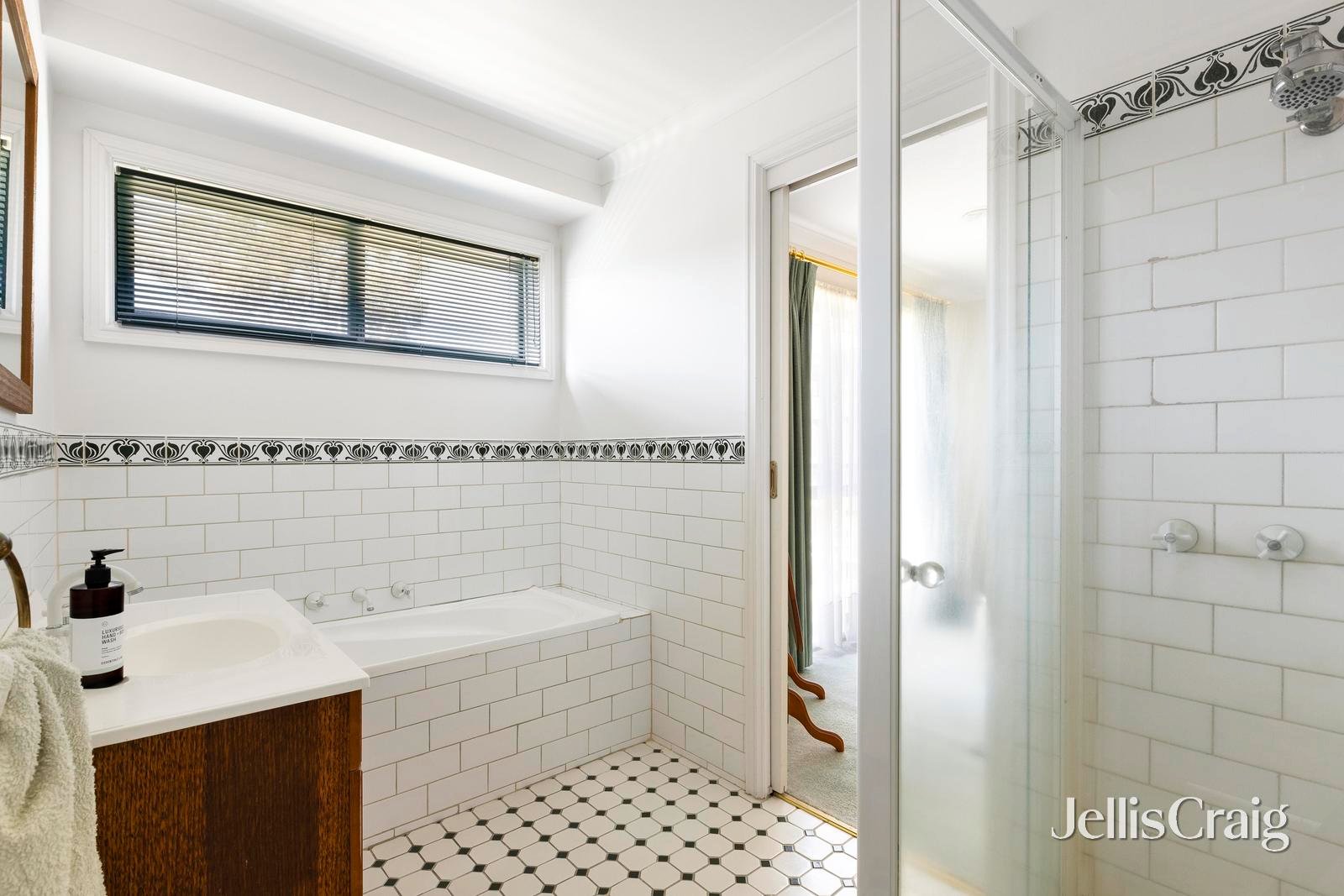 32A McColl Street, Reservoir image 8
