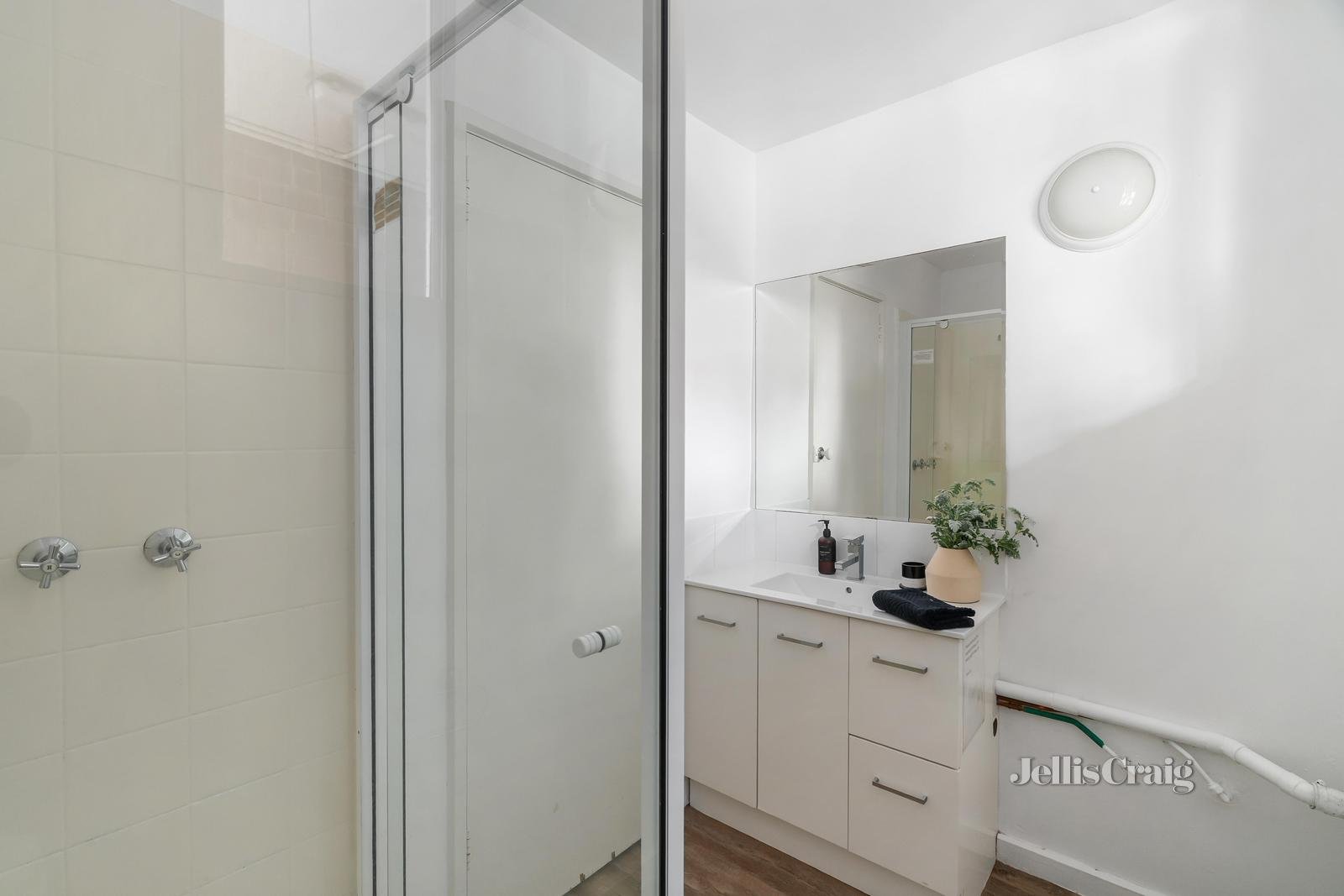 3/2a Myoora Road, Toorak image 6