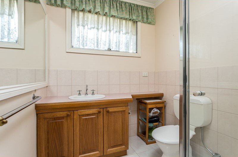 3/2a Tyrrell Street, Mont Albert North image 9