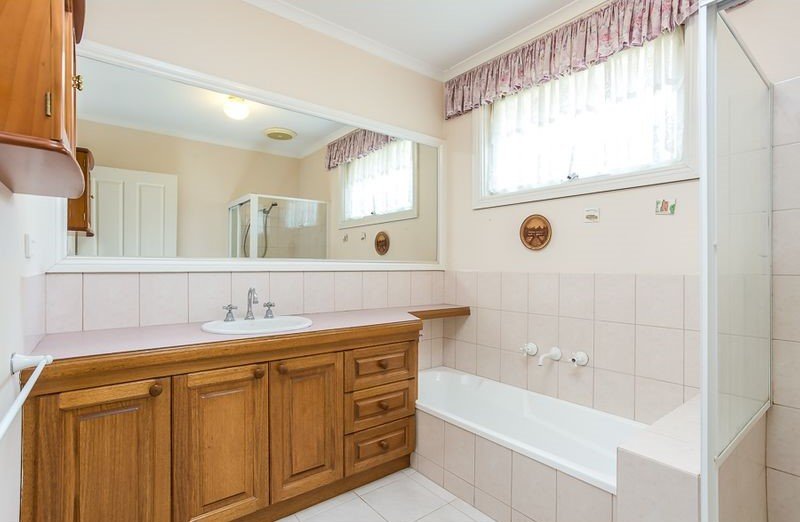 3/2a Tyrrell Street, Mont Albert North image 10