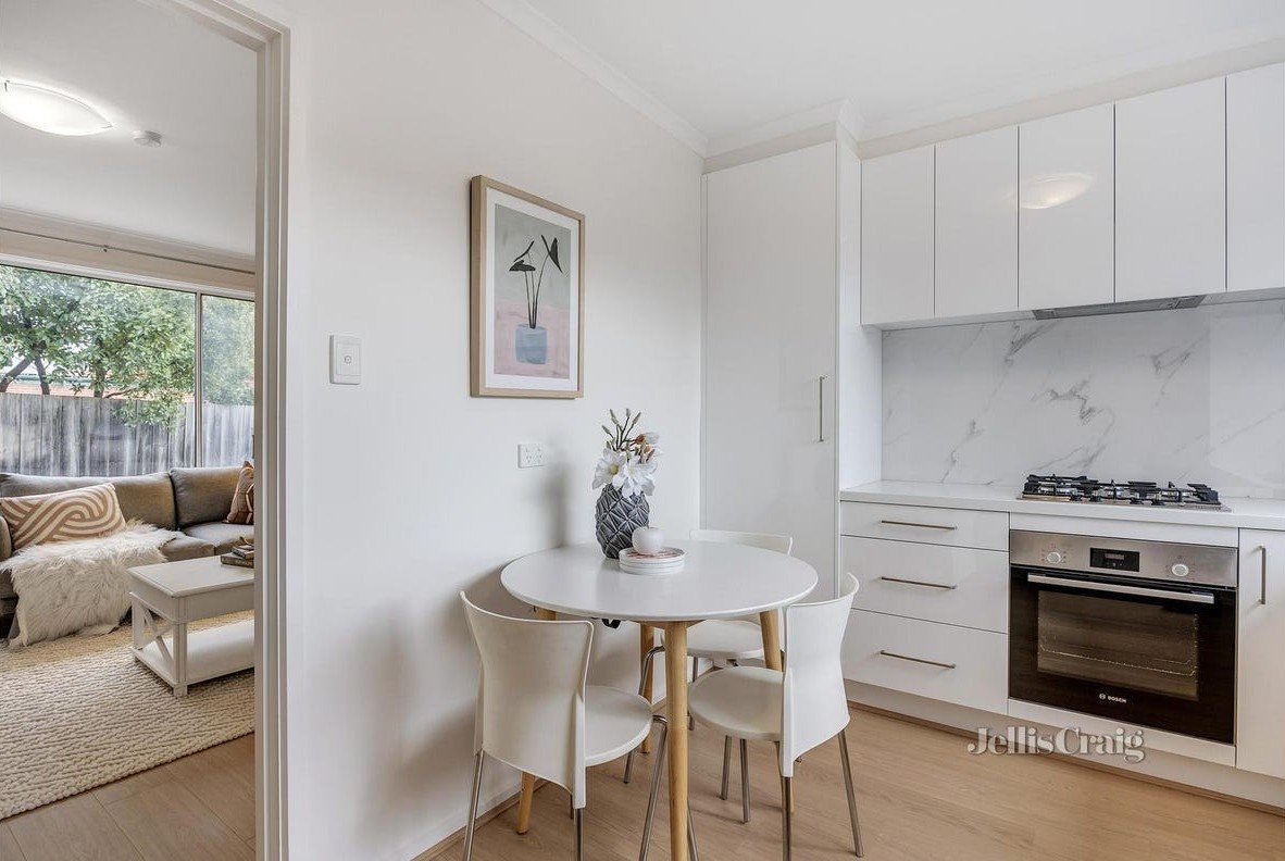 3/2A Wattle Valley Road, Canterbury image 2