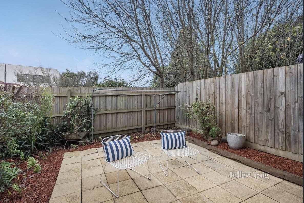 3/2A Wattle Valley Road, Canterbury image 8