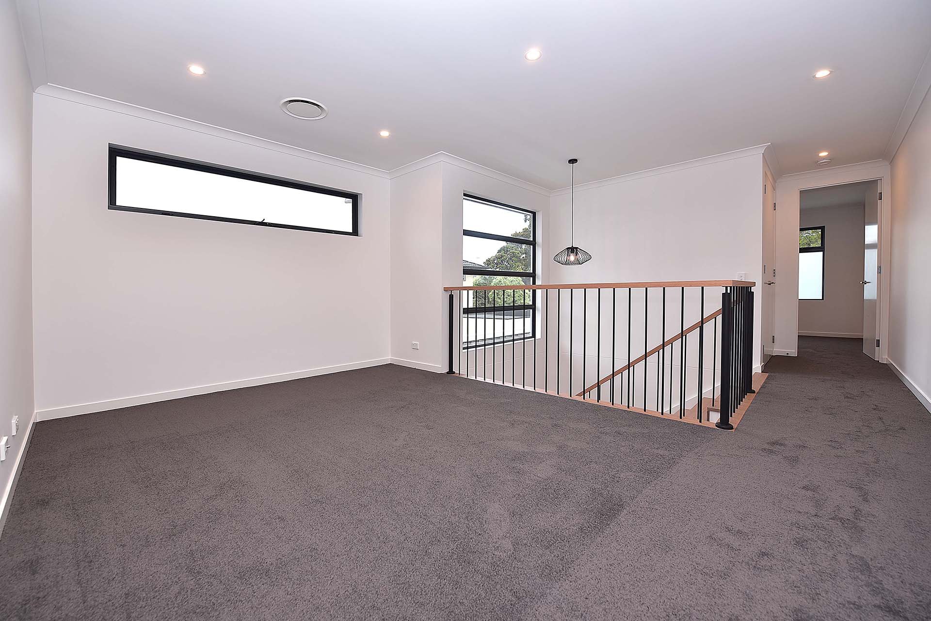 32B Cambridge Drive, Glen&nbsp;Waverley image 4