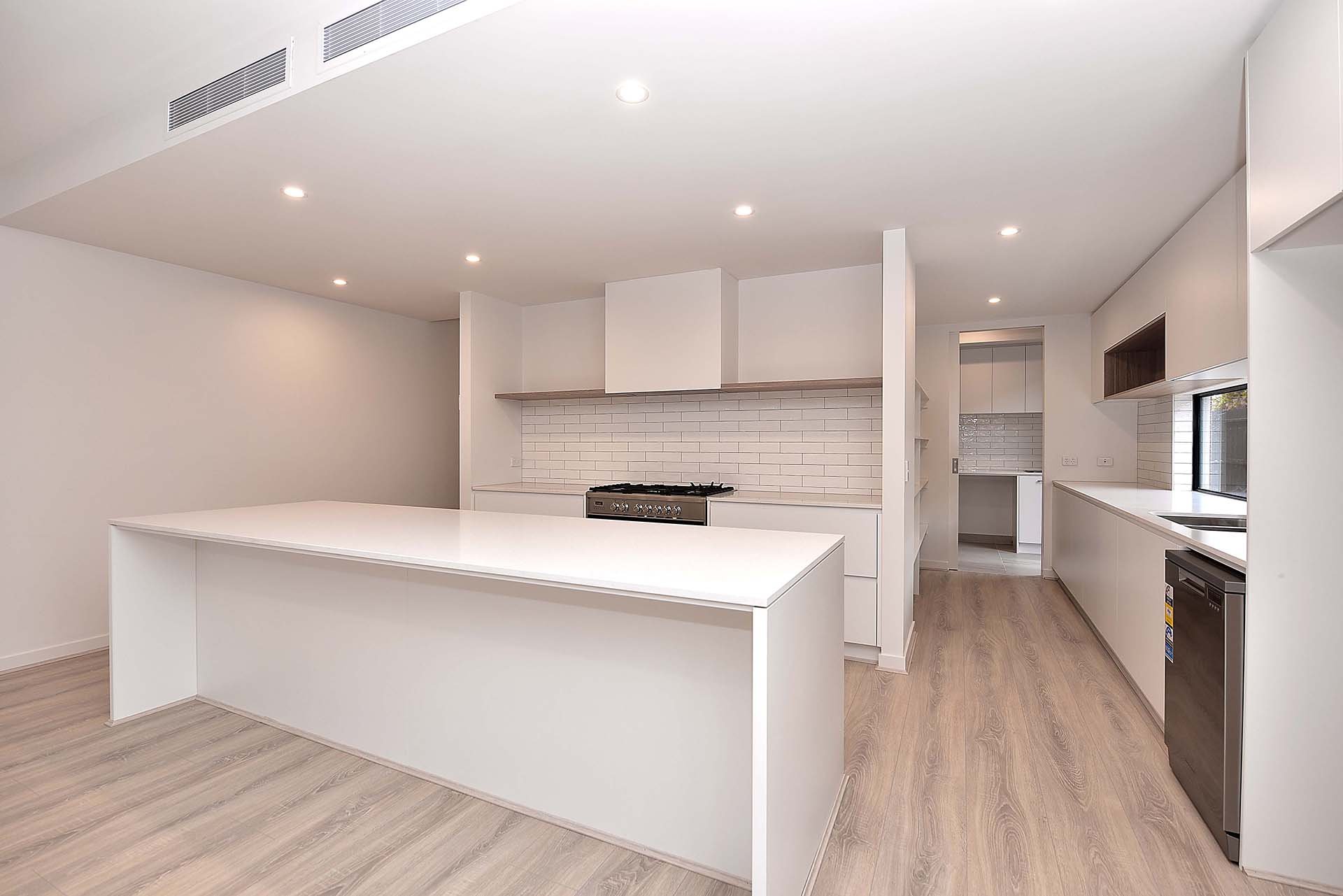32B Cambridge Drive, Glen&nbsp;Waverley image 2