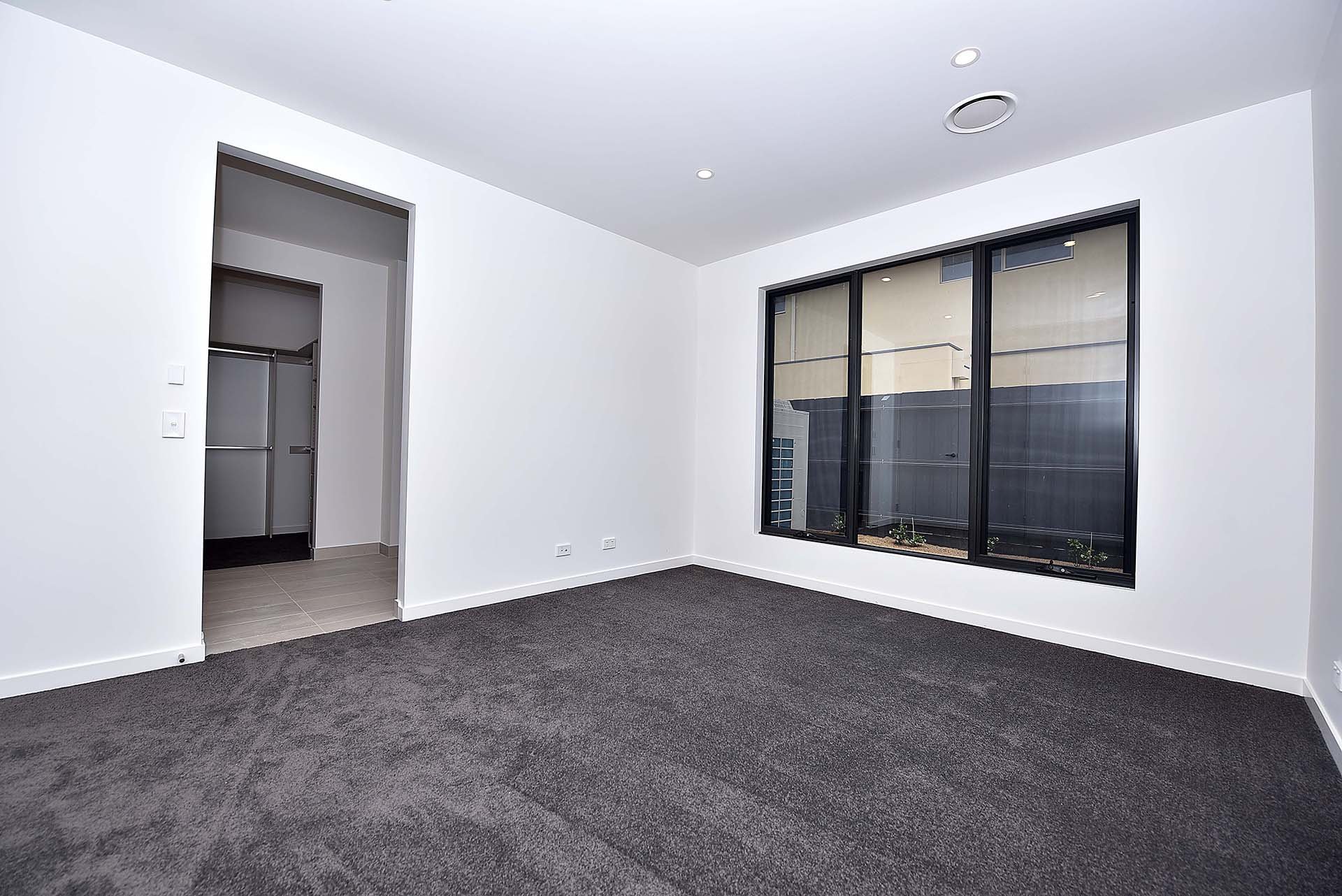 32B Cambridge Drive, Glen&nbsp;Waverley image 5