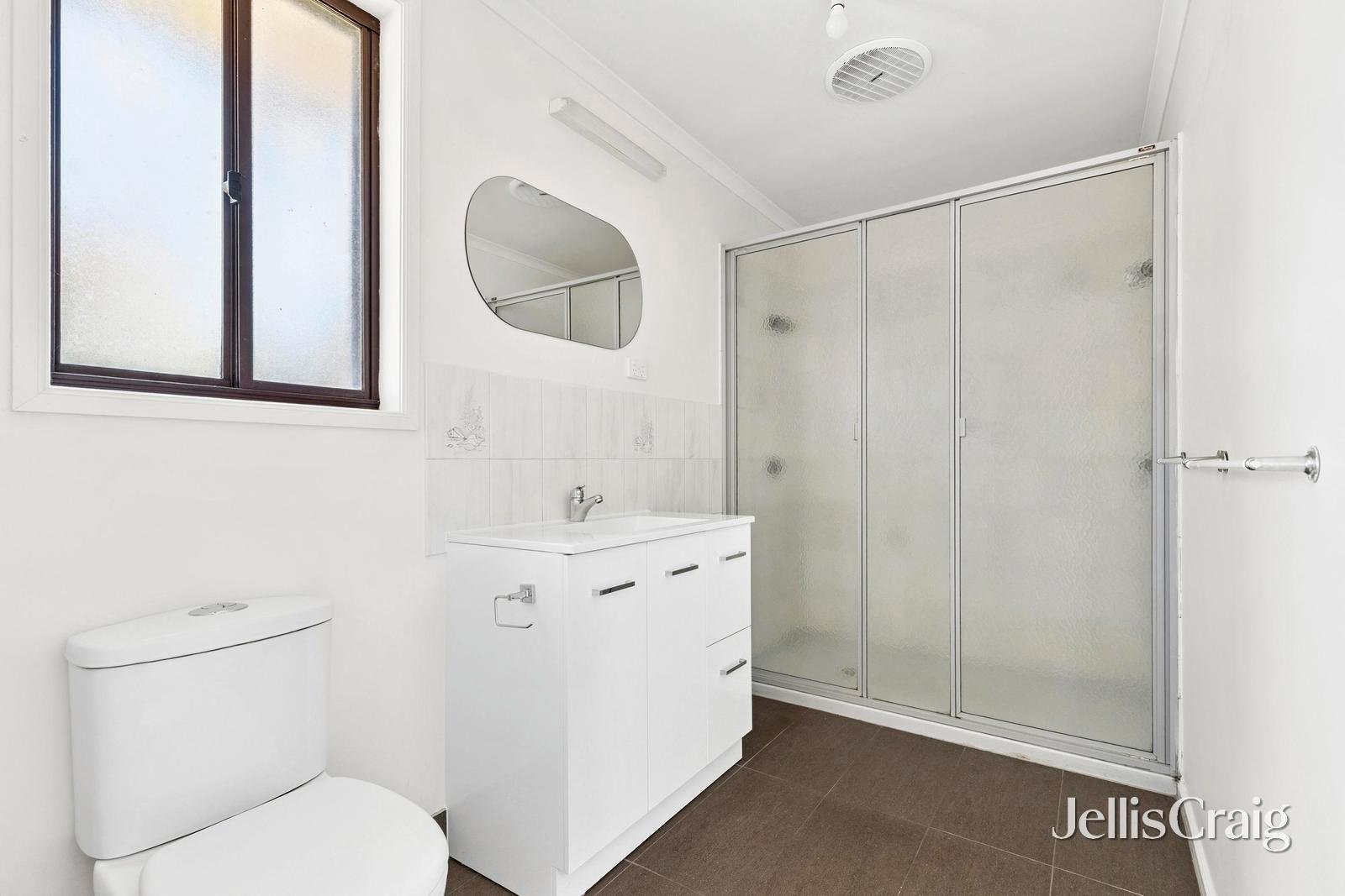 32B Highland Way, Leopold image 10