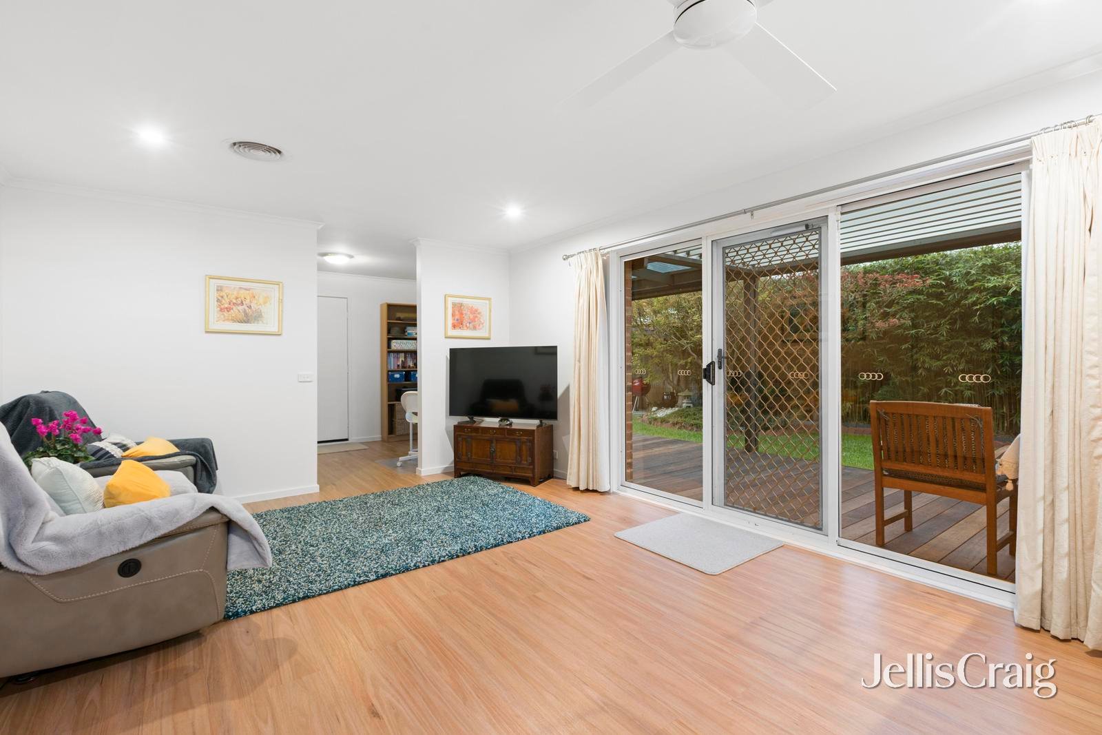 32B Oak Street, Bentleigh image 5