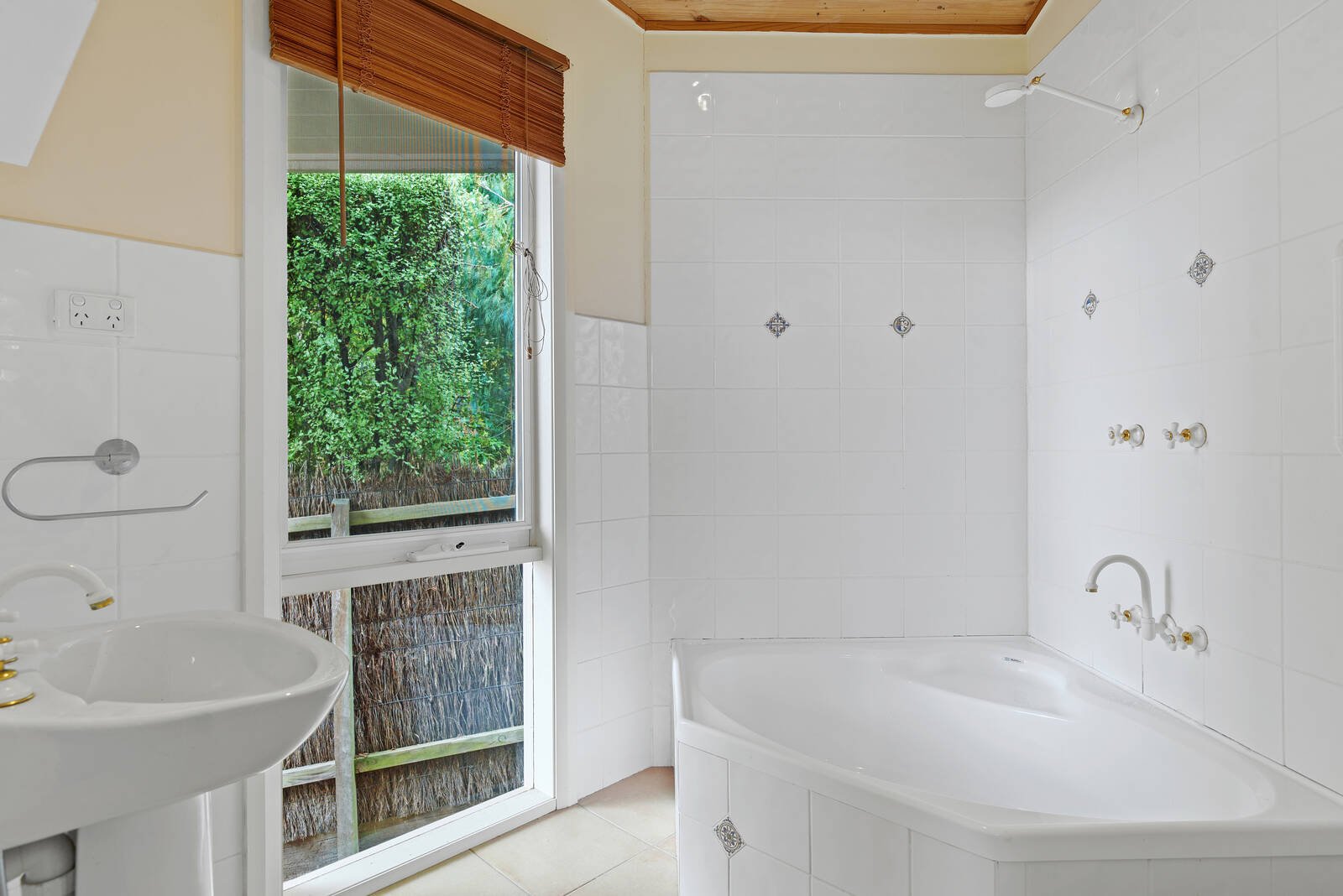 Property Gallery Thumbnail 9