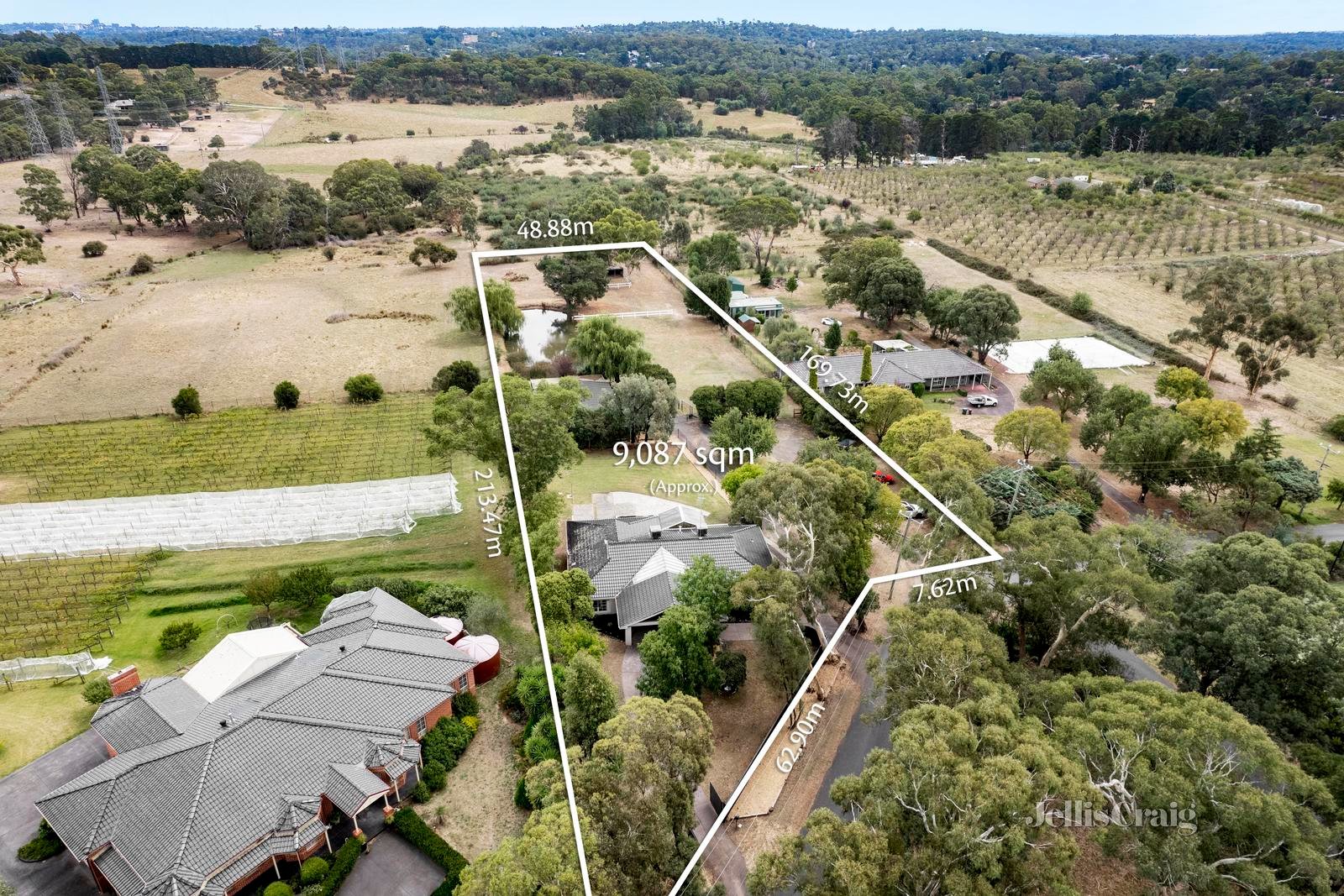 33-35 Monckton Road, Templestowe image 1
