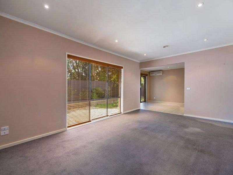3/3-5 Bonny Street, Bentleigh East image 2