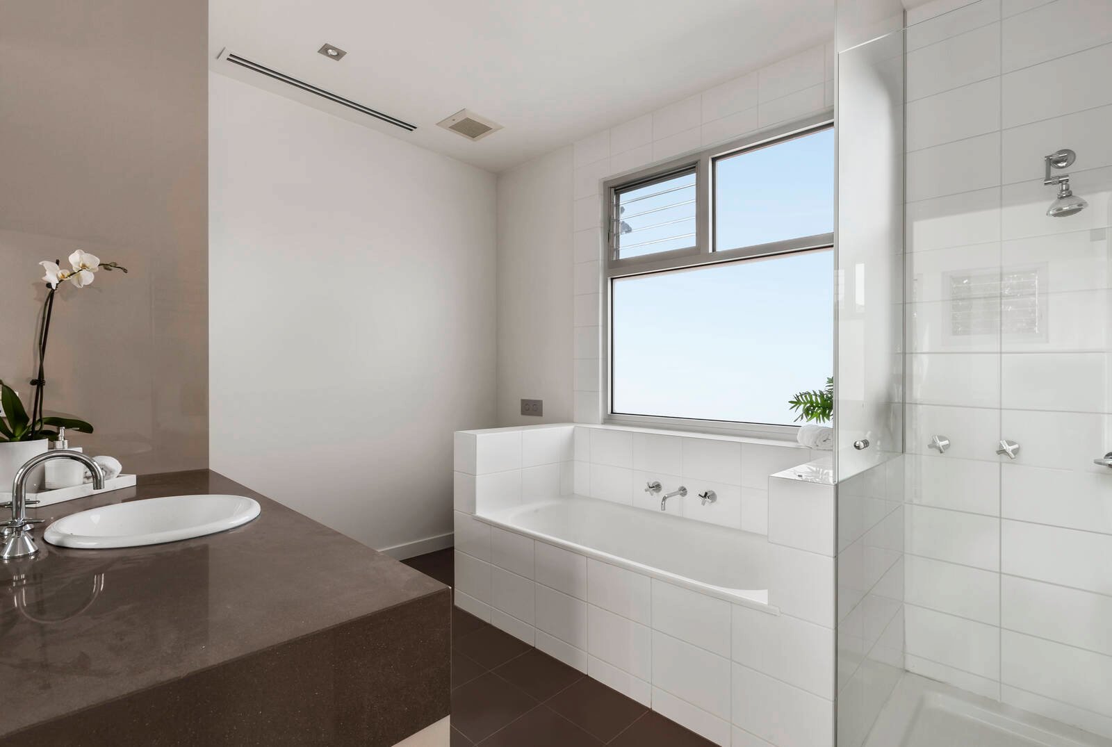 Property Gallery Thumbnail 17