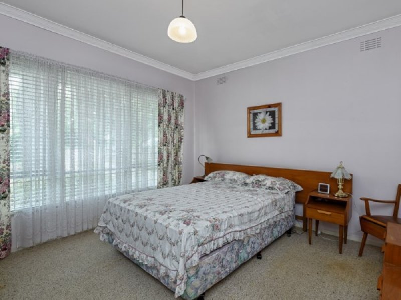 33 Ashley Street, Box Hill North image 6