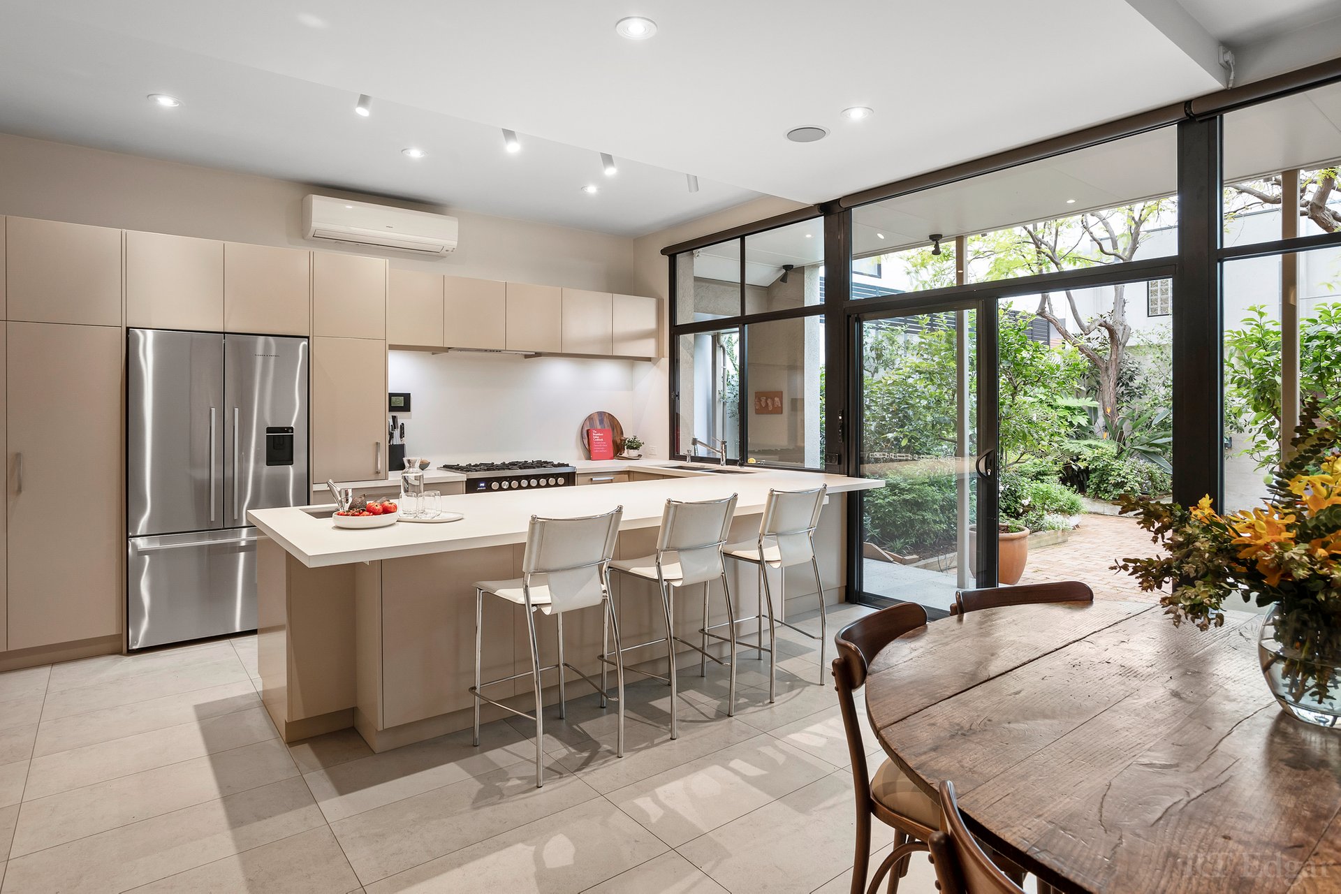 33 Beaconsfield Parade, Albert Park image 9