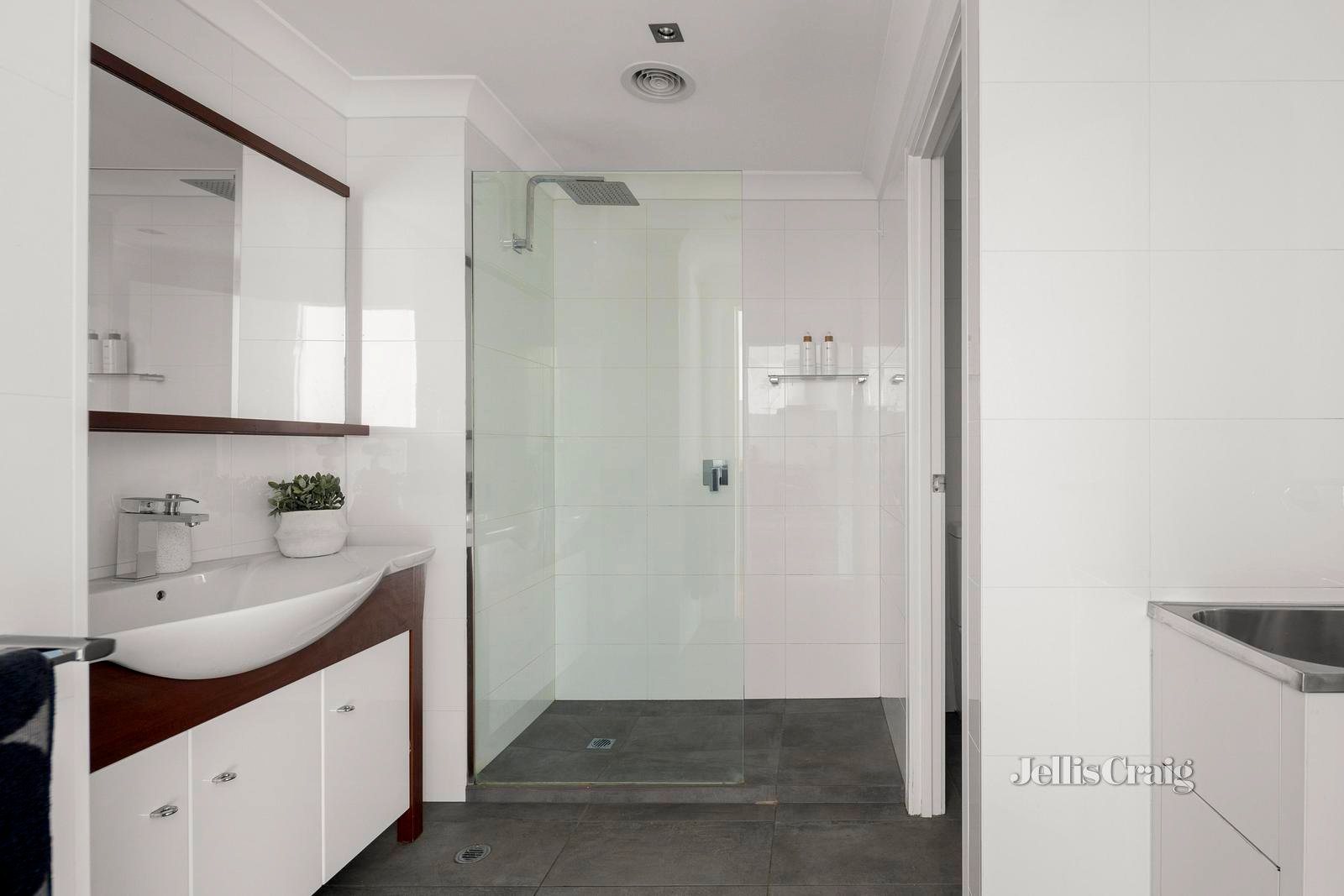 3/3 Bedford Street, North Melbourne image 9