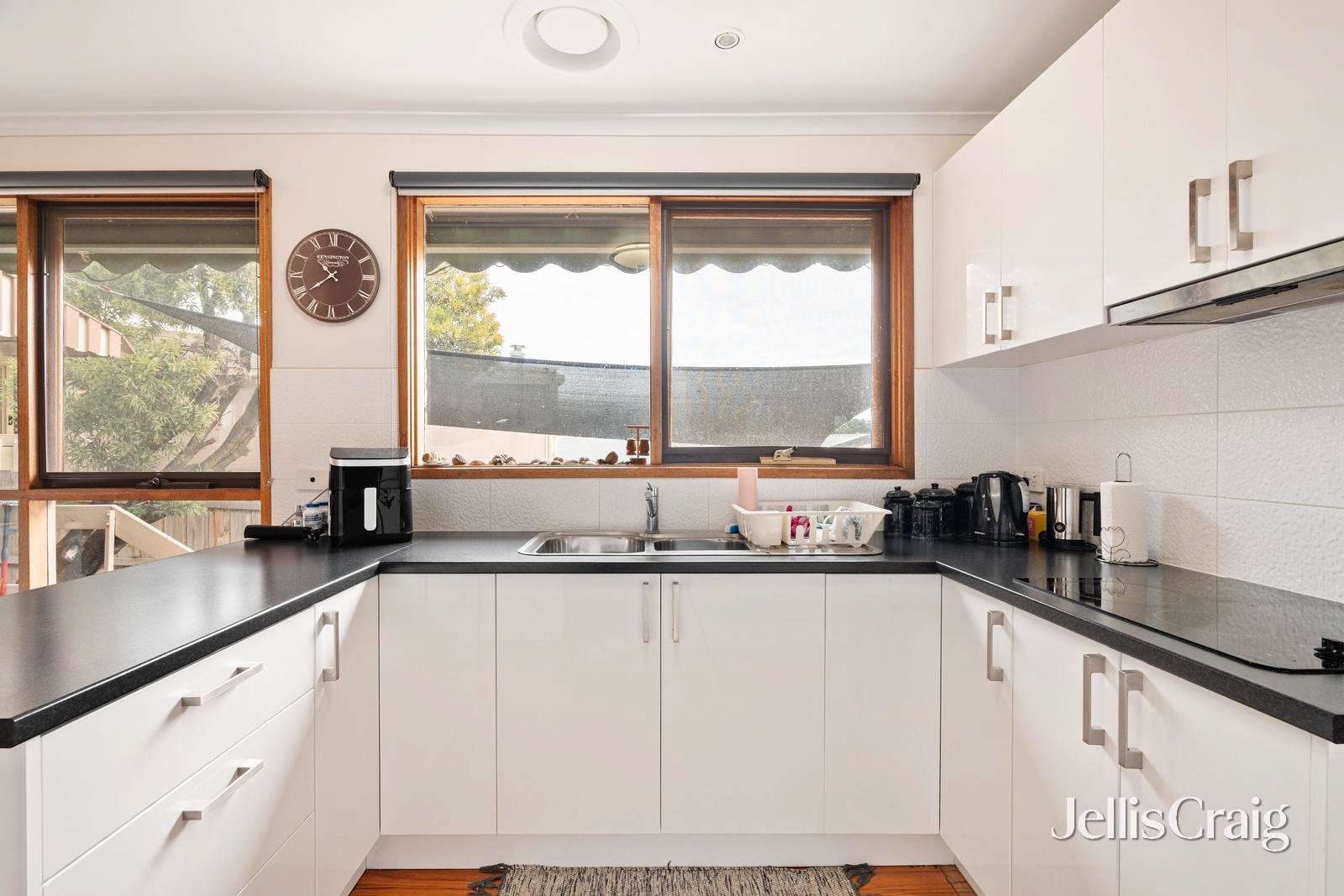 33 Black Springs Road, Chirnside Park image 3