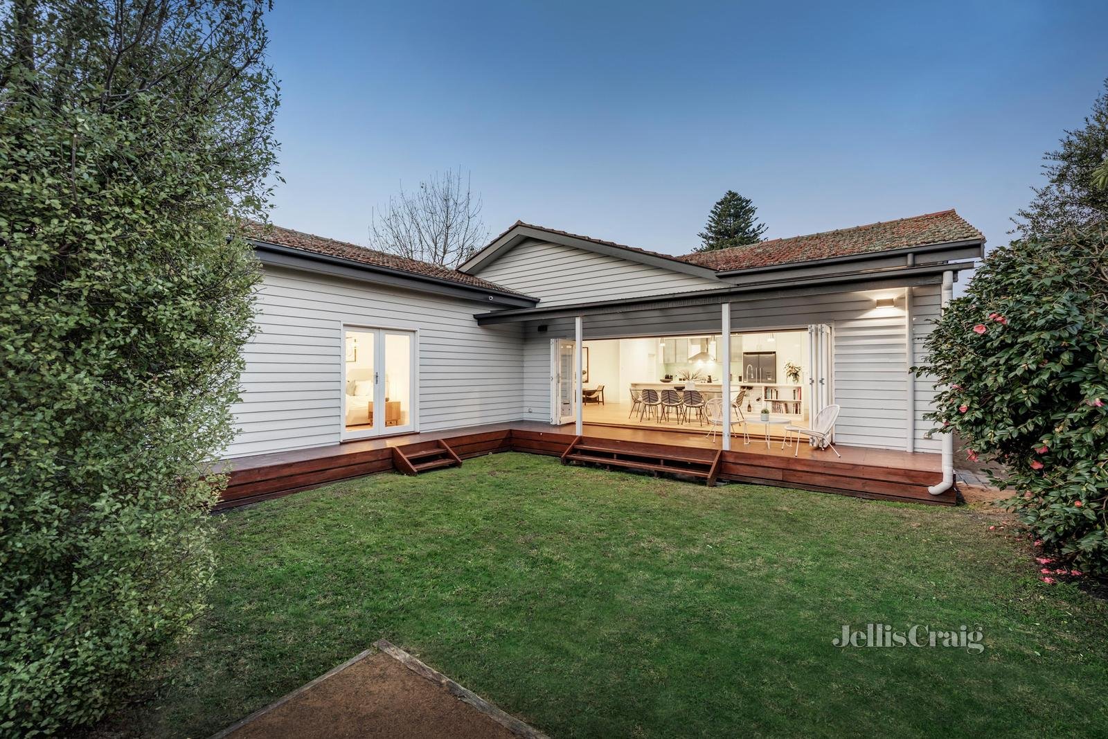 33 Booran Road, Caulfield image 11