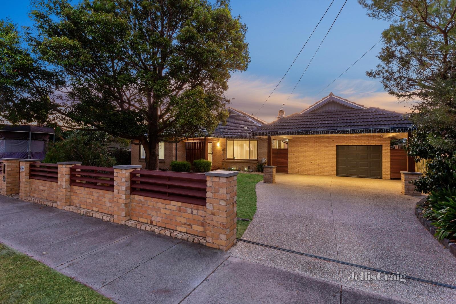 33 Bundora Parade, Mentone image 1