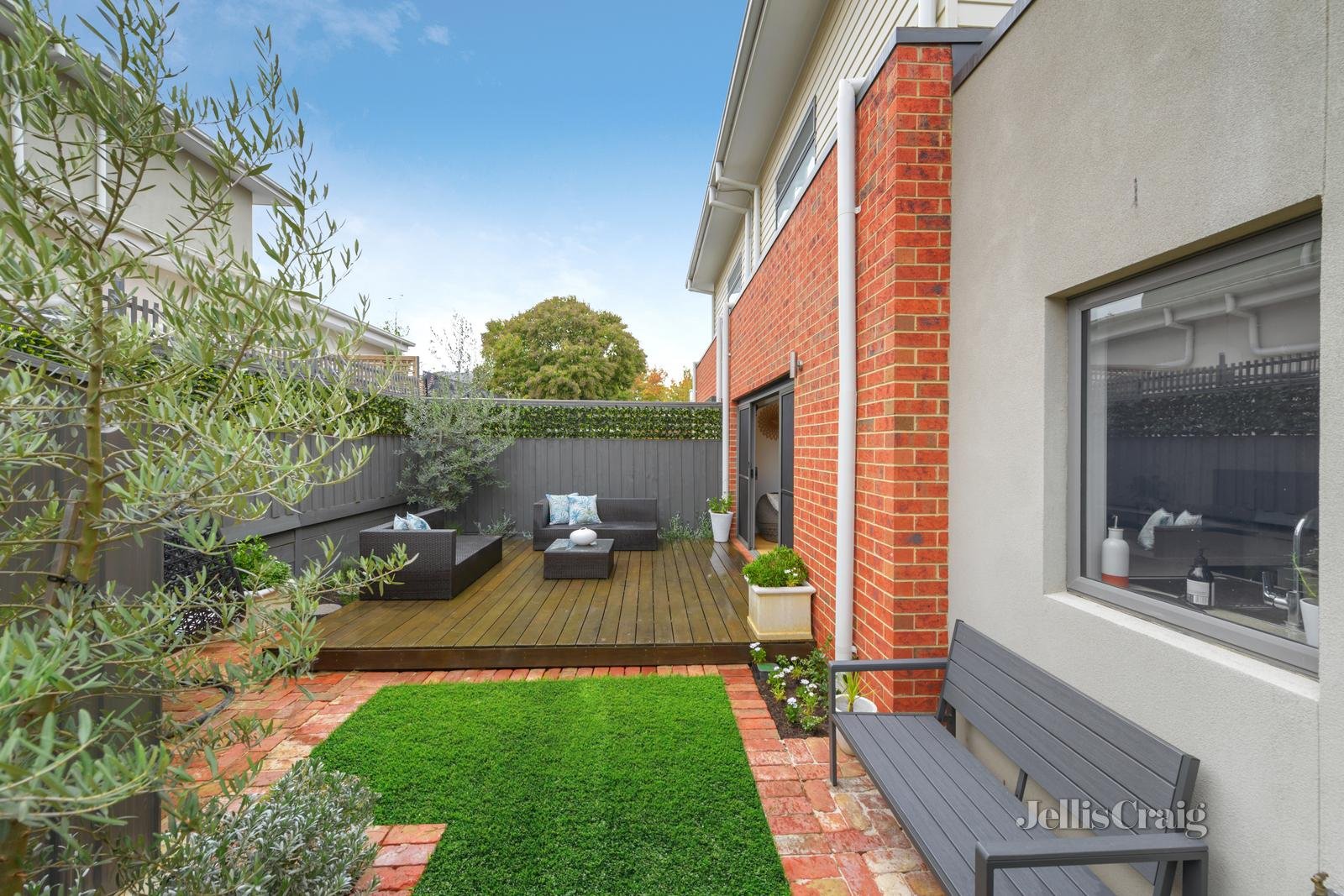 33 Byron Street, Box Hill South image 4