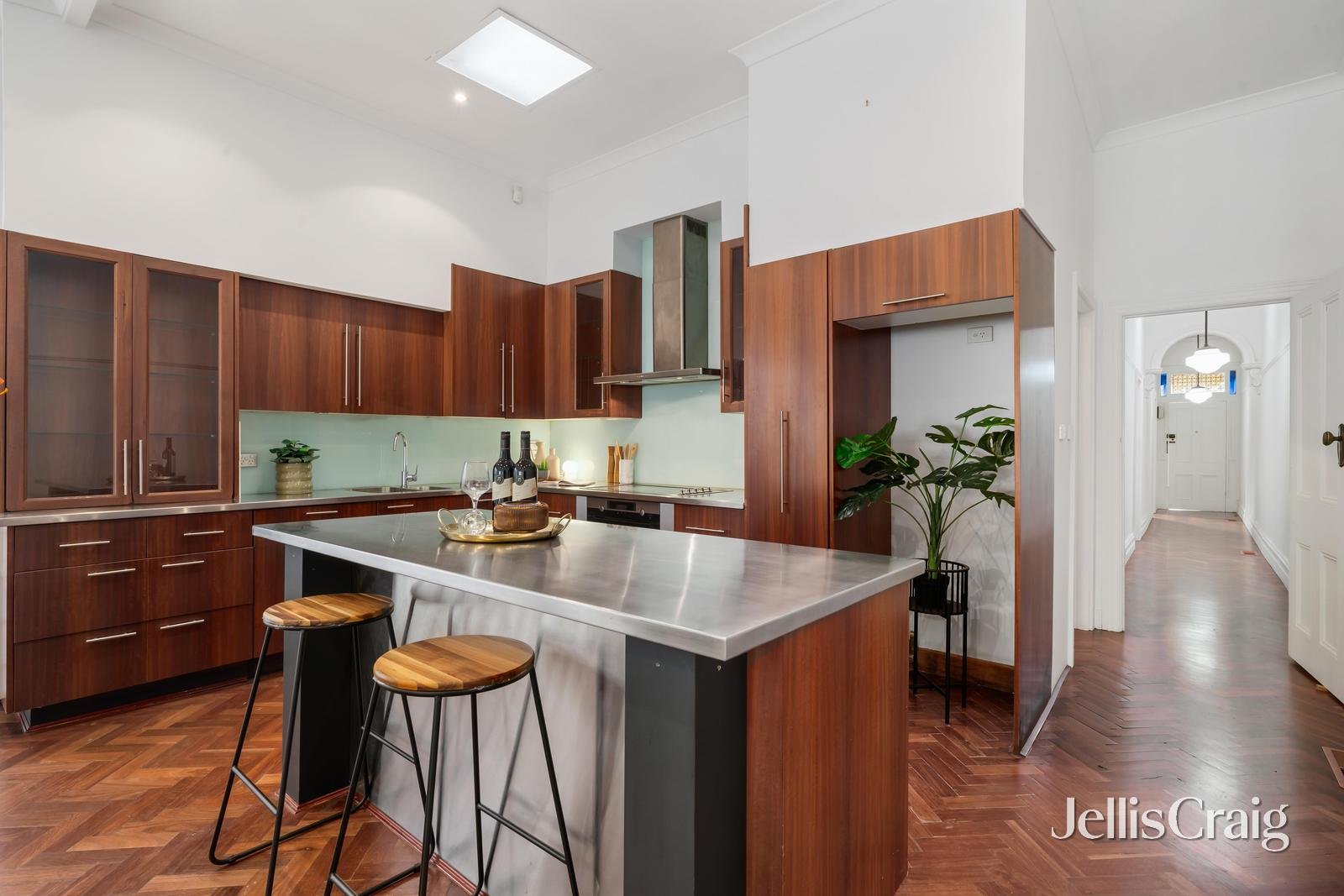 33 Canterbury Road, Toorak image 4