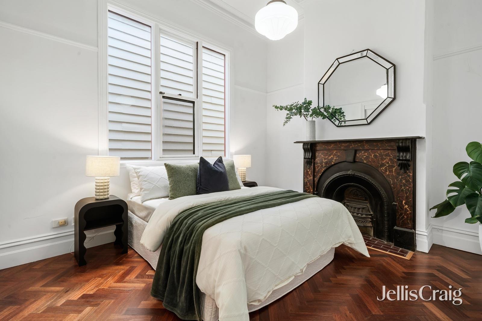 33 Canterbury Road, Toorak image 8