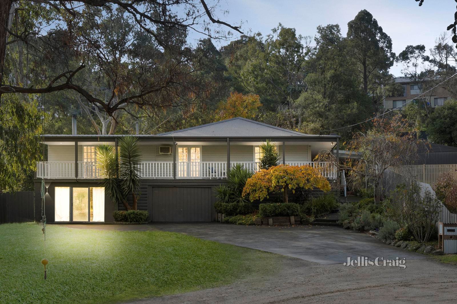 33 Cherry Tree Road, Hurstbridge image 1