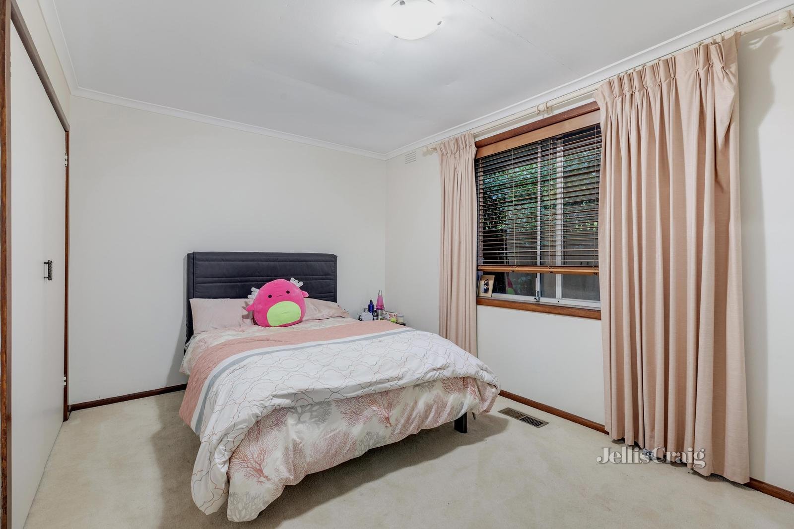 33 Clay Drive, Doncaster image 6