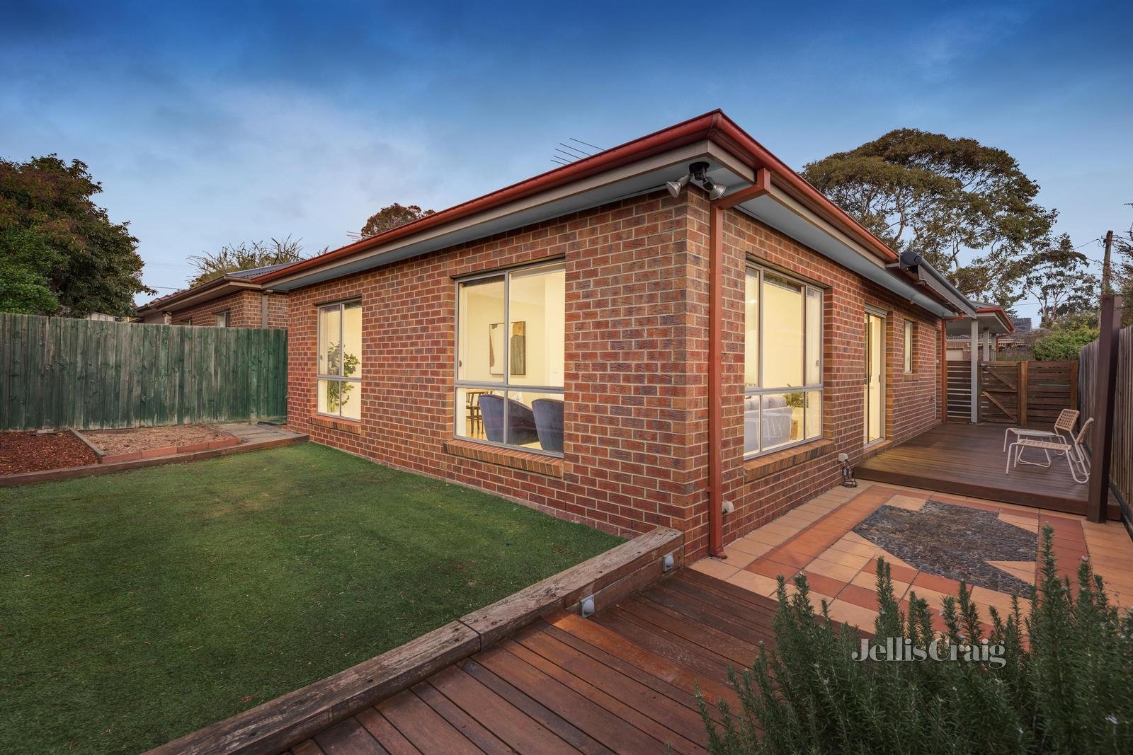 33 Cobham Road, Mitcham image 12