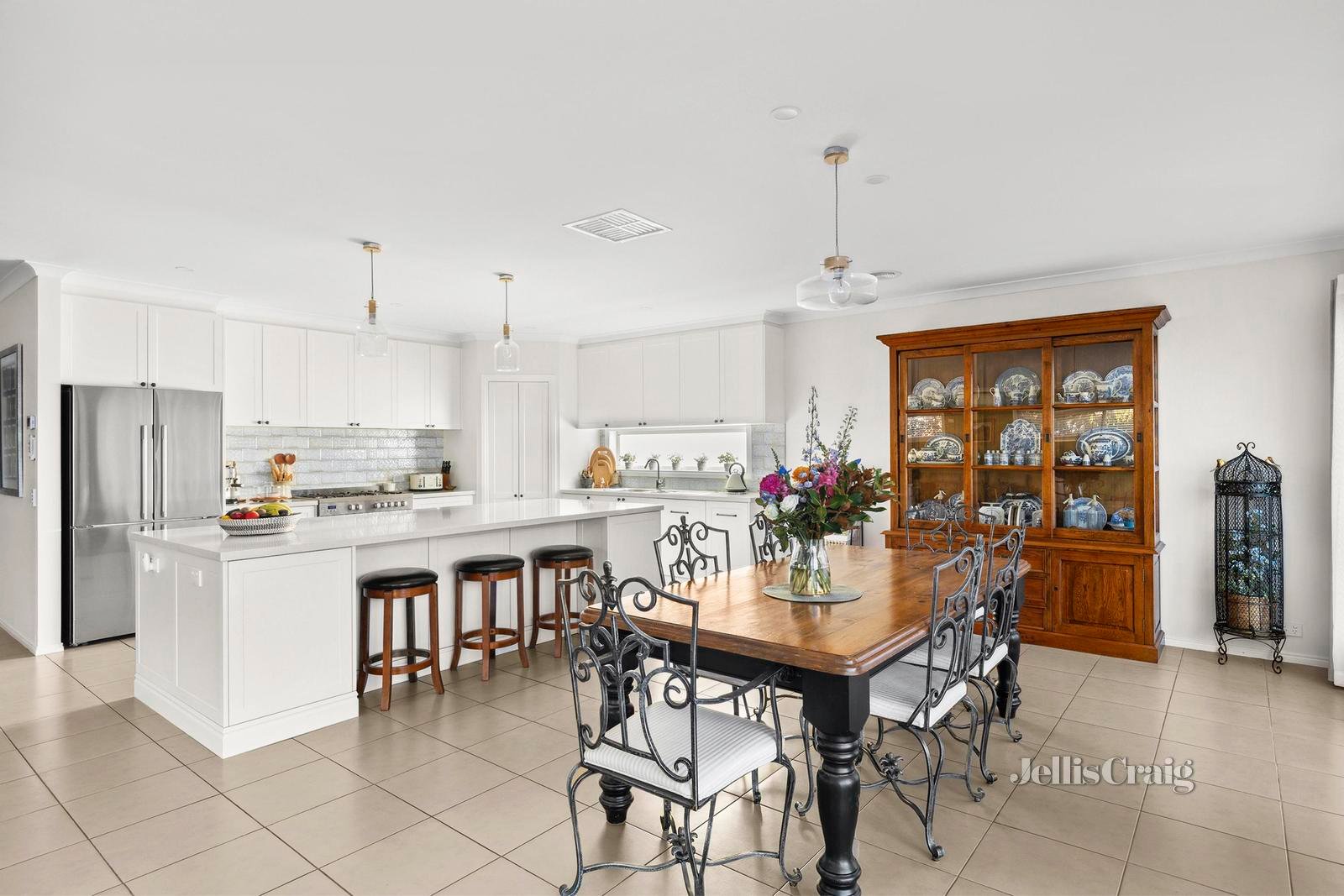 33 De Burgh Road, Drysdale image 2