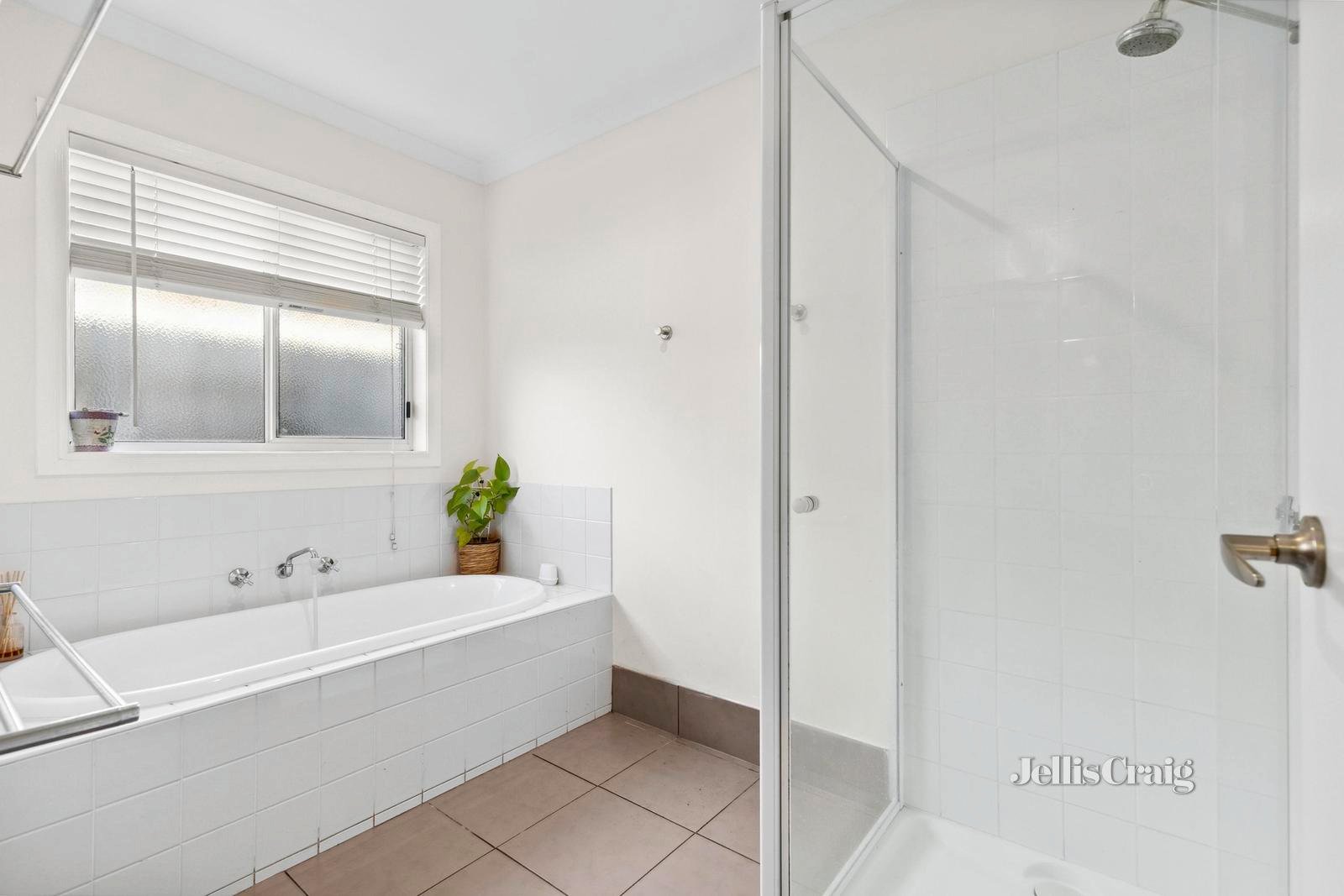 33 De Burgh Road, Drysdale image 13